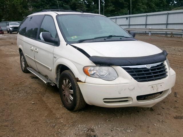 2A4GP54L77R155294 - 2007 CHRYSLER TOWN & COU WHITE photo 1