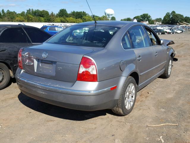 WVWPD63B63E300863 - 2003 VOLKSWAGEN PASSAT GLS SILVER photo 4