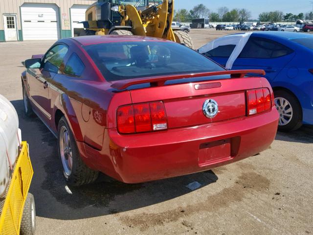 1ZVFT80N565264397 - 2006 FORD MUSTANG RED photo 3