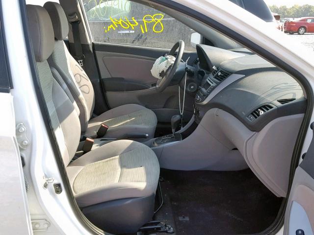 KMHCT4AE1GU103030 - 2016 HYUNDAI ACCENT SE WHITE photo 5