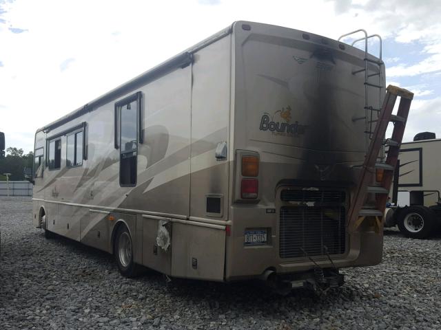 4UZACJDC87CY90290 - 2007 FLEETWOOD BOUNDER  BEIGE photo 3