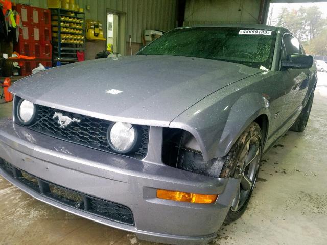 1ZVFT82H665214745 - 2006 FORD MUSTANG GT SILVER photo 2
