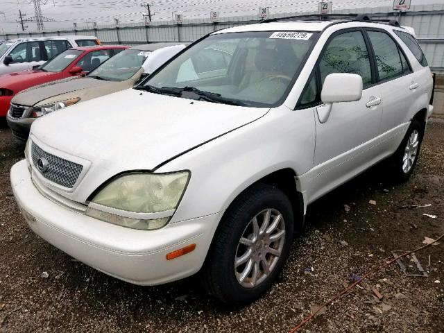 JTJHF10U620273986 - 2002 LEXUS RX 300 WHITE photo 2