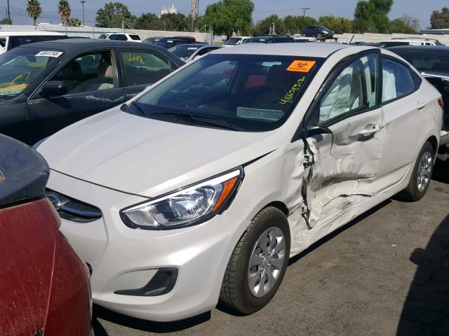 KMHCT4AE4HU172053 - 2017 HYUNDAI ACCENT SE WHITE photo 2