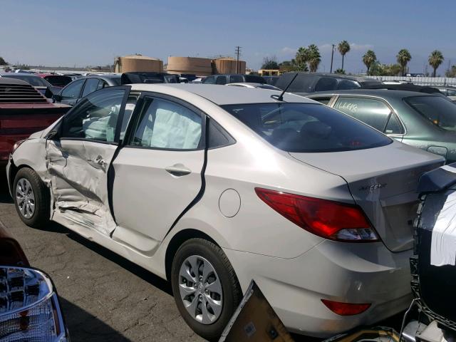 KMHCT4AE4HU172053 - 2017 HYUNDAI ACCENT SE WHITE photo 3