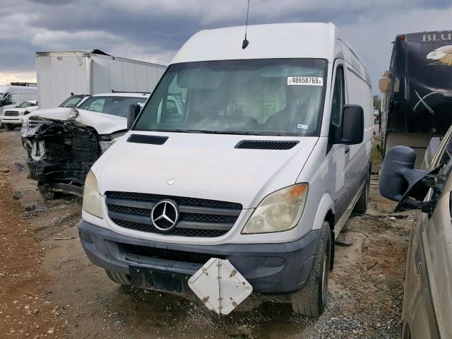 WD3PE8CB9B5587942 - 2011 MERCEDES-BENZ SPRINTER 2 WHITE photo 2