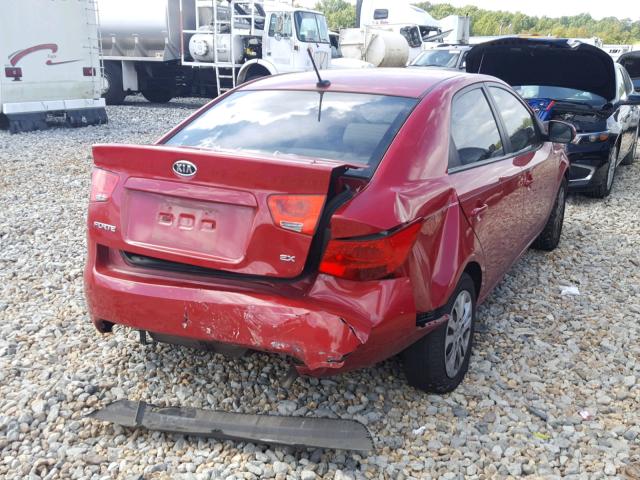 KNAFU4A26D5696262 - 2013 KIA FORTE EX RED photo 4