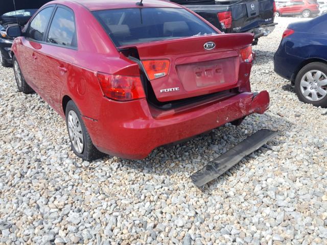 KNAFU4A26D5696262 - 2013 KIA FORTE EX RED photo 9