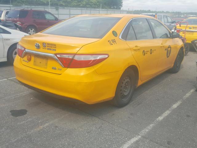 4T1BD1FK3FU173701 - 2015 TOYOTA CAMRY HYBR YELLOW photo 4