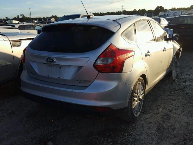 1FADP3N23EL137647 - 2014 FORD FOCUS TITA SILVER photo 4