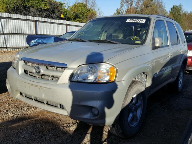 4F2CZ94146KM12770 - 2006 MAZDA TRIBUTE S CREAM photo 2