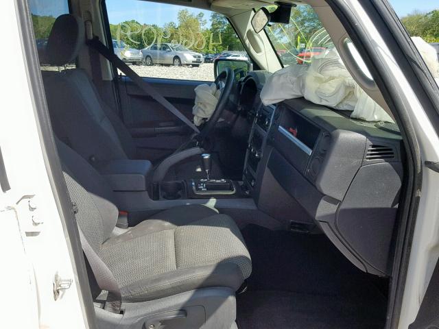 1J8HG48N58C163428 - 2008 JEEP COMMANDER თეთრი ფოტო 5