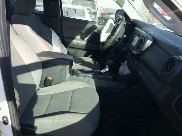 5TFRX5GN5HX080691 - 2017 TOYOTA TACOMA ACC თეთრი ფოტო 5