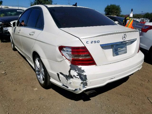 WDDGF4HB0EA931602 - 2014 MERCEDES-BENZ C 250 WHITE photo 3