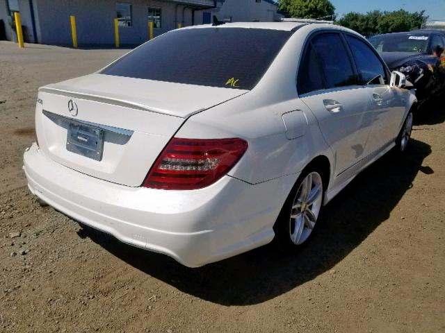 WDDGF4HB0EA931602 - 2014 MERCEDES-BENZ C 250 WHITE photo 4