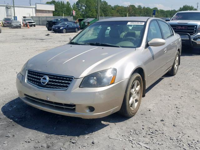 1N4AL11D55C386140 - 2005 NISSAN ALTIMA S GOLD photo 2