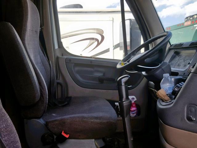 1FUJGLDR8CLBC3310 - 2012 FREIGHTLINER CASCADIA 125  photo 5