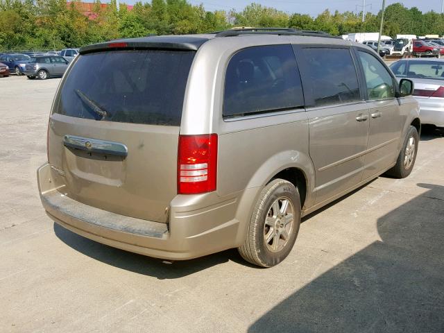 2A8HR54PX8R679198 - 2008 CHRYSLER TOWN & COU GOLD photo 4