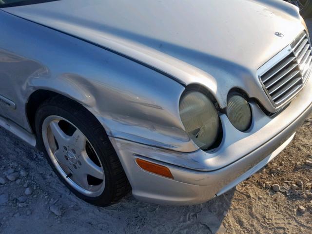 WDBLK65G62T107232 - 2002 MERCEDES-BENZ CLK 320 SILVER photo 9