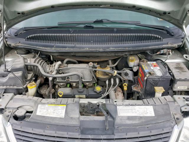 2C8GP44R64R576583 - 2004 CHRYSLER TOWN & COU GREEN photo 7