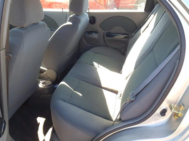KL1TJ52654B172826 - 2004 CHEVROLET AVEO LS SILVER photo 6