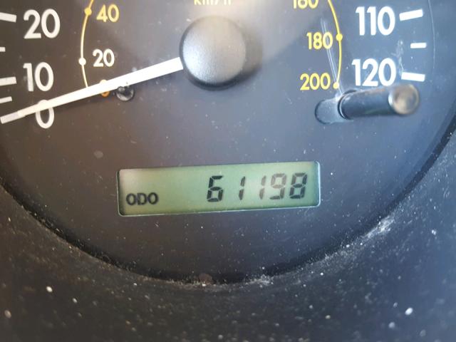 KL1TJ52654B172826 - 2004 CHEVROLET AVEO LS SILVER photo 8