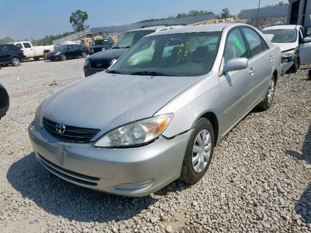 4T1BE32K82U595004 - 2002 TOYOTA CAMRY LE WHITE photo 2