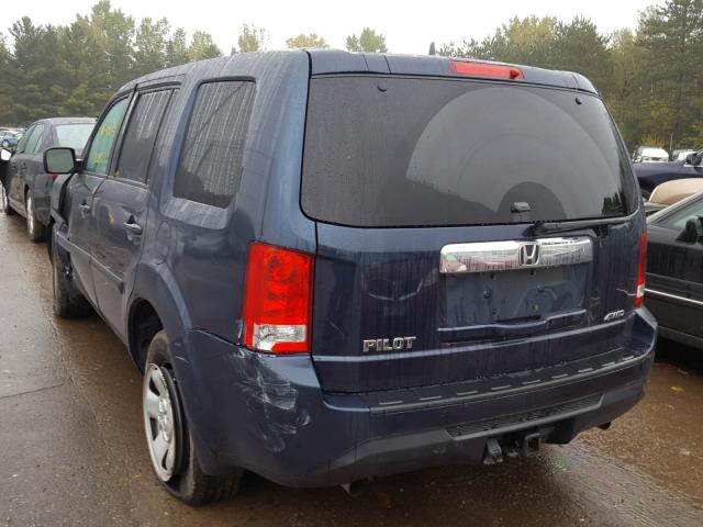 5FNYF4H21CB013456 - 2012 HONDA PILOT LX BLUE photo 3