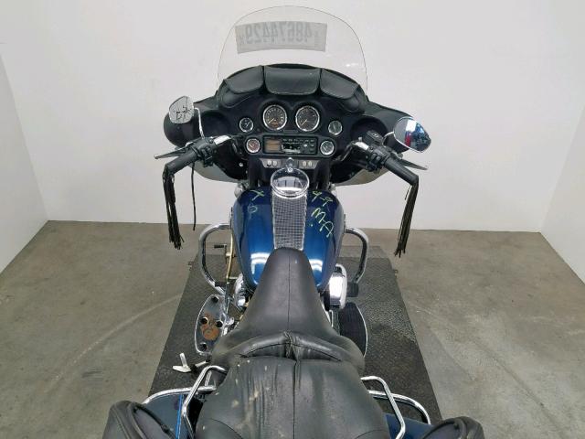 1HD1FCW332Y624495 - 2002 HARLEY-DAVIDSON FLHTCUI BLUE photo 8