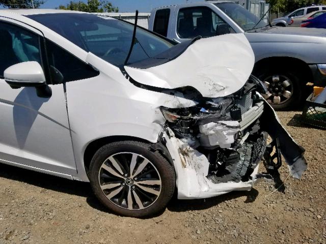 3HGGK5H83JM720277 - 2018 HONDA FIT EX WHITE photo 9