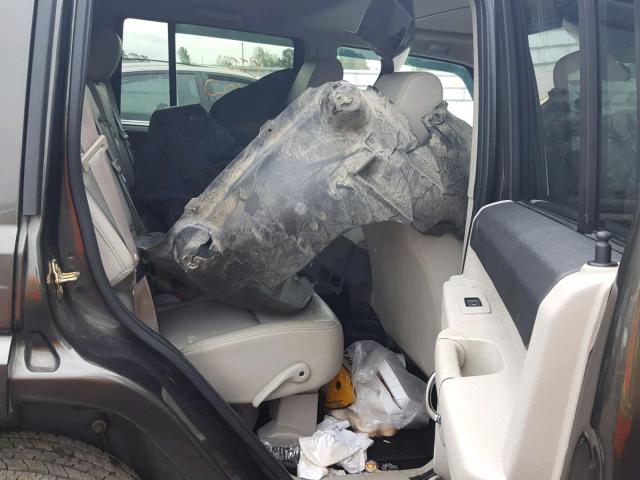 1J8HG58266C247475 - 2006 JEEP COMMANDER BEIGE photo 6