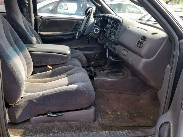 1B7GL22X5YS739179 - 2000 DODGE DAKOTA BLACK photo 5