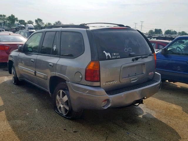 1GKDT13S052221299 - 2005 GMC ENVOY SILVER photo 3