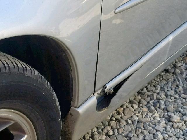 1G2WR1210YF201602 - 2000 PONTIAC GRAND PRIX SILVER photo 9