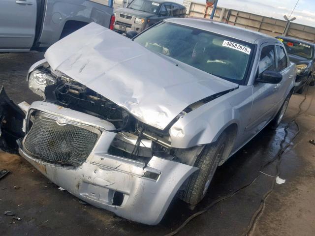 2C3KA43R16H493655 - 2006 CHRYSLER 300 SILVER photo 2