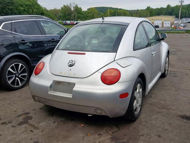 3VWDD21C9YM419240 - 2000 VOLKSWAGEN NEW BEETLE 银色 照片 4