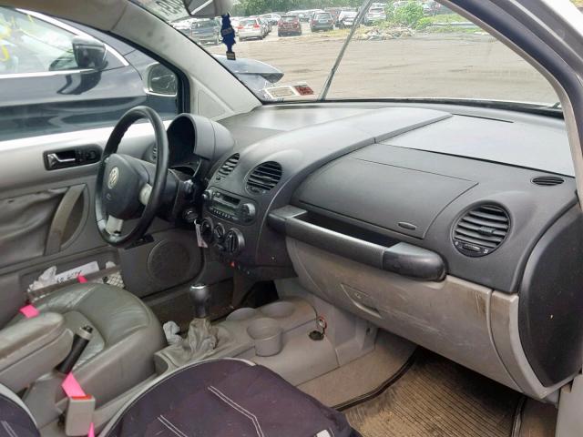 3VWDD21C9YM419240 - 2000 VOLKSWAGEN NEW BEETLE 银色 照片 6