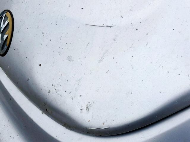 3VWDD21C9YM419240 - 2000 VOLKSWAGEN NEW BEETLE 银色 照片 9