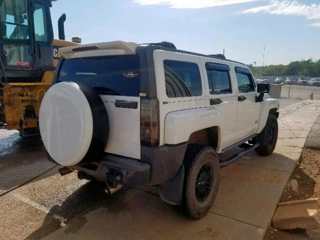 5GTEN13E098112440 - 2009 HUMMER H3 WHITE photo 4