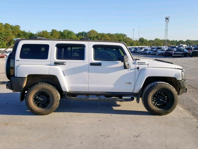 5GTEN13E098112440 - 2009 HUMMER H3 WHITE photo 9