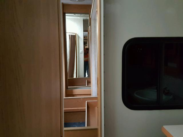 4YDF368204D509737 - 2004 KEYSTONE MONTANA WHITE photo 6