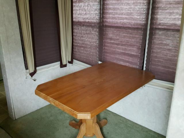 4YDF368204D509737 - 2004 KEYSTONE MONTANA WHITE photo 8