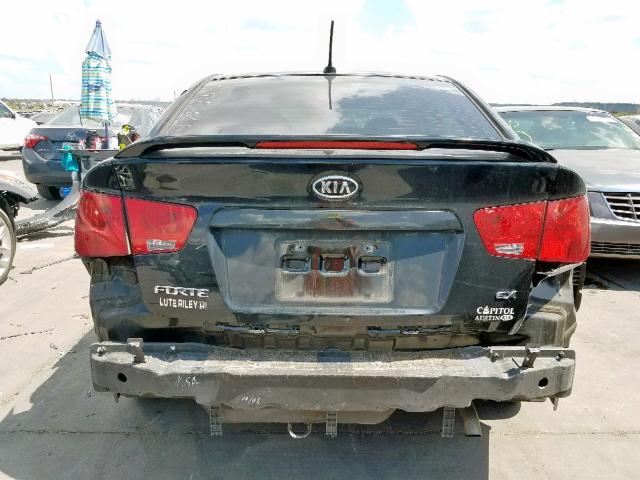 KNAFU4A29D5719162 - 2013 KIA FORTE EX BLACK photo 9