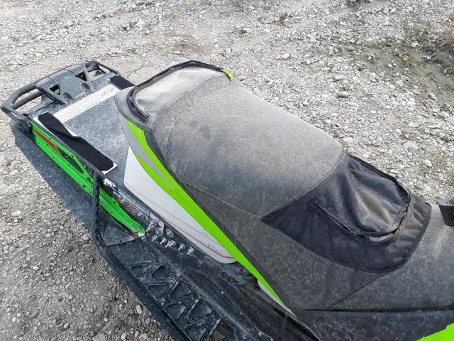 4UF19SNWXKT114973 - 2019 ARCT SNOWMOBILE GREEN photo 6