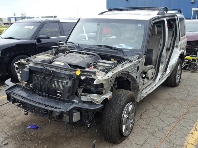 1J8HG58N38C225253 - 2008 JEEP COMMANDER TAN photo 2