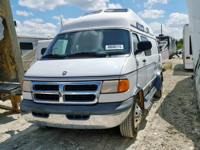 2B6KB31ZXWK145768 - 1998 DODGE RAM VAN B3 WHITE photo 2