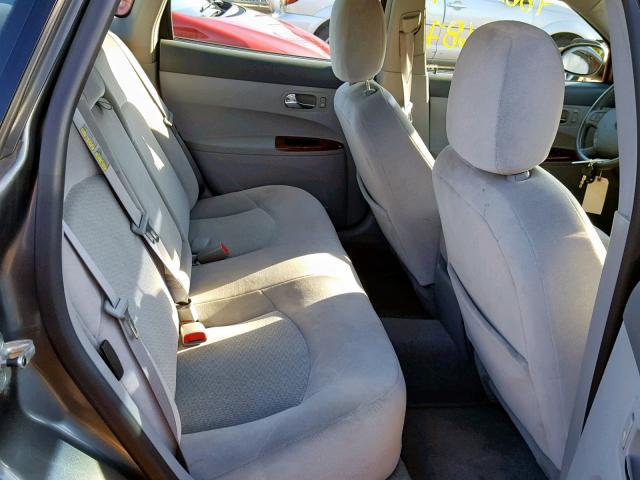 2G4WC532051237266 - 2005 BUICK LACROSSE C GRAY photo 6