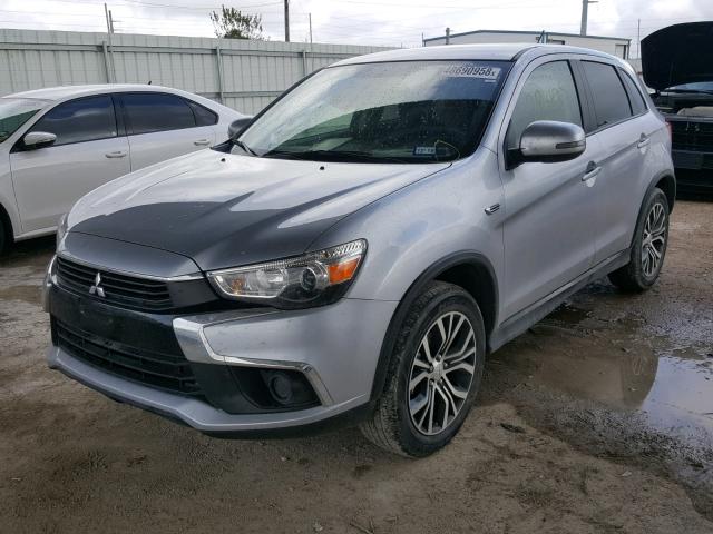 JA4AP3AU1GZ065281 - 2016 MITSUBISHI OUTLANDER SILVER photo 2