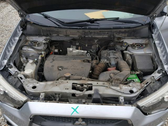 JA4AP4AU4BZ016011 - 2011 MITSUBISHI OUTLANDER SILVER photo 7