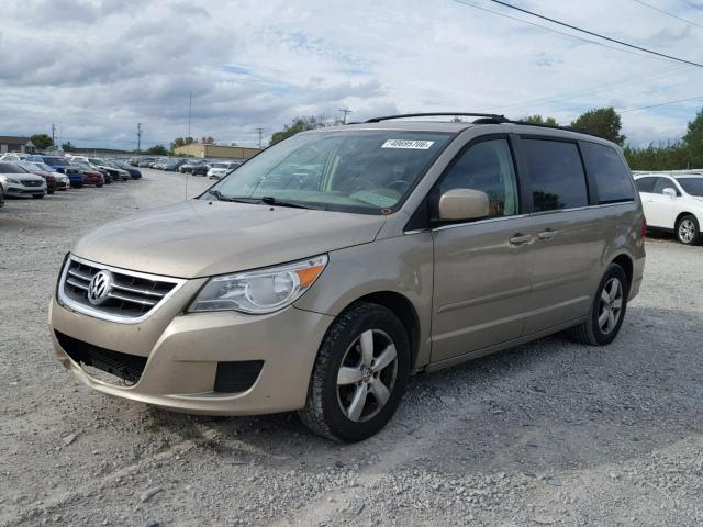 2V8HW34119R559408 - 2009 VOLKSWAGEN ROUTAN SE GOLD photo 2